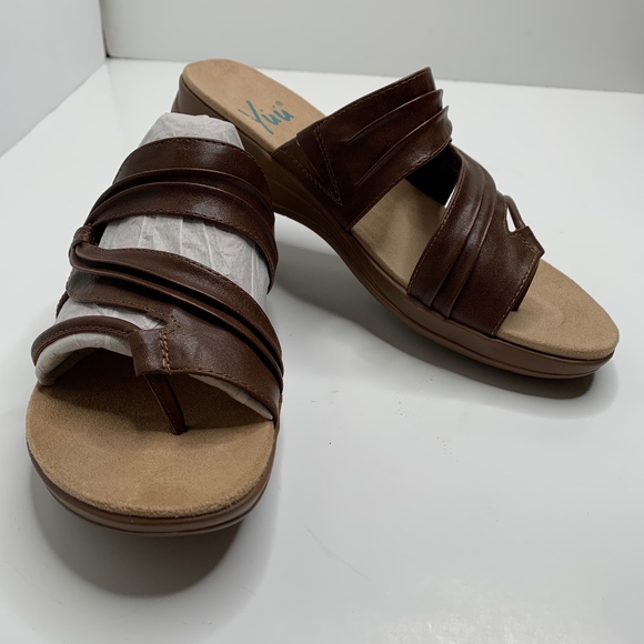 Yuu Shoes - NEW Yuu Yuu | Brown Julietta Strappy Sandal 7.5